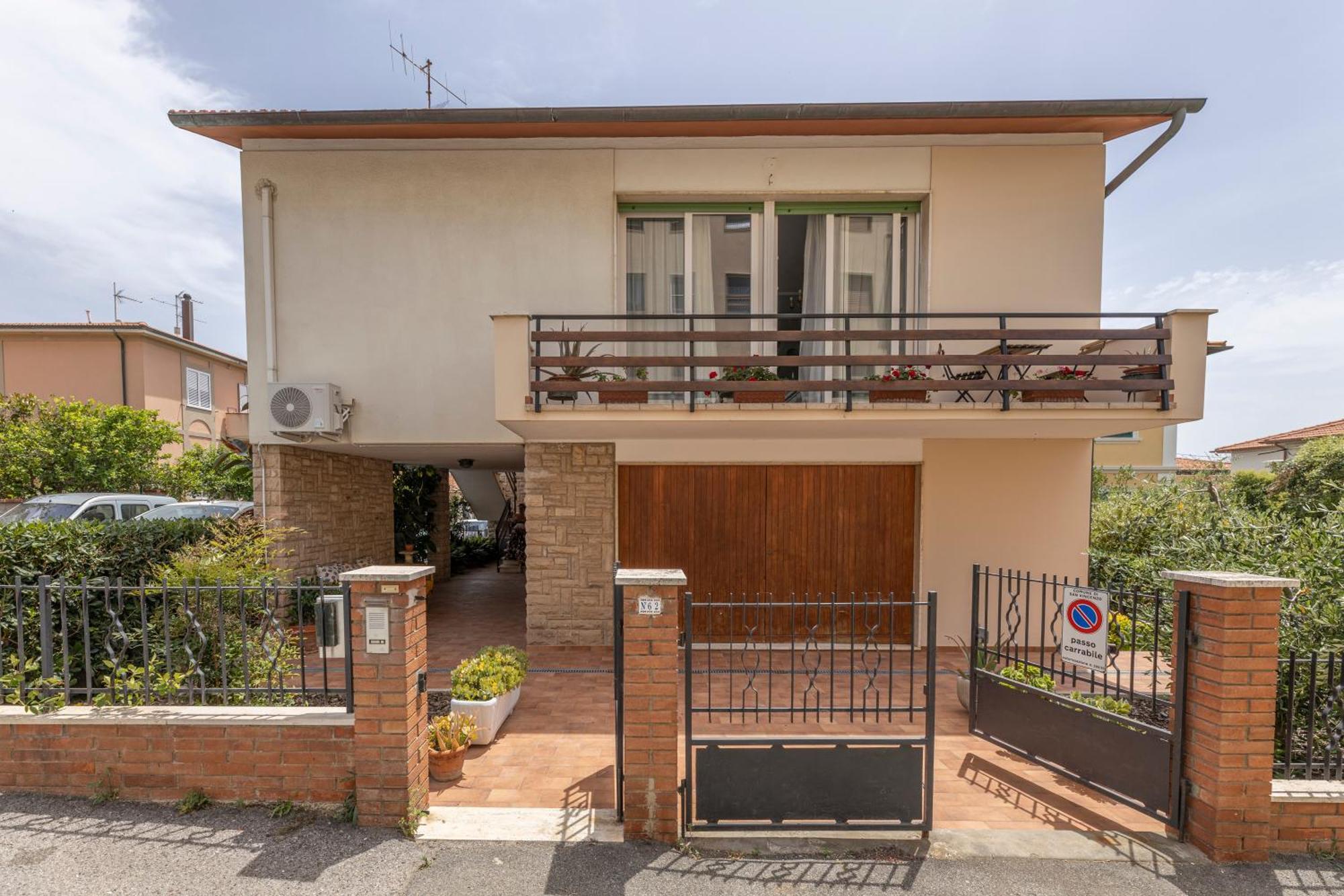 Appartamento Casa Luigina San Vincenzo Esterno foto